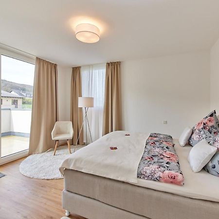 Mittelmosel Panorama Ferienwohnung Kinheim Exterior foto